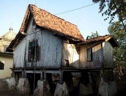 Jejak Masjid Kayu 201 Tahun: Warisan Kyai Raden Mas Su’ud dan Mimpi Global Sang Cicit
