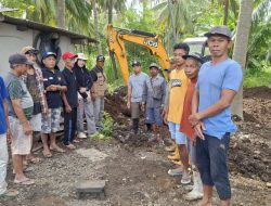 Camat Wongsorejo Berkolaborasi Dengan Pemdes Bangsring Dan Masyarakat Laksanakan Normalisasi Saluran Air 