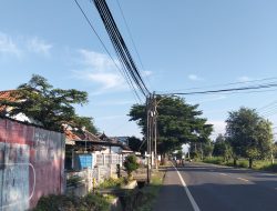 Warga Keluhkan Carut Marut Kabel Wifi Di Kecamatan Wongsorejo, Berharap Pihak Terkait Beri Tindakan Tegas 