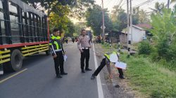 Tragis !!! Dua Jiwa Melayang – Kecelakaan Maut Kembali Terjadi Di Jalan Raya Situbondo Desa Bangsring,Truck Tronton VS Motor