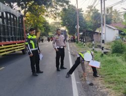 Tragis !!! Dua Jiwa Melayang – Kecelakaan Maut Kembali Terjadi Di Jalan Raya Situbondo Desa Bangsring,Truck Tronton VS Motor