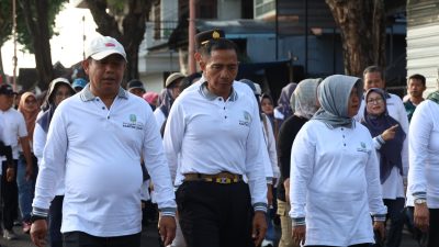 Kasdim 0825/Banyuwangi Turun Langsung Ikuti Jalan Sehat Kartini, Ribuan Warga Padati Pendopo Sabha Swagata