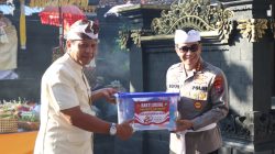 *Hari Raya Galungan dan Kuningan, Kapolresta Banyuwangi Bersama Umat Hindu Rajut Kerukunan*