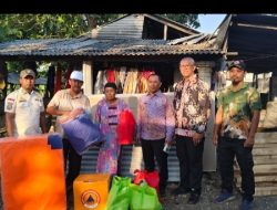 Bupati Banyuwangi Salurkan Bantuan, Muspika Wongsorejo Siap Gotong Royong Bangun Kembali Rumah Korban Kebakaran